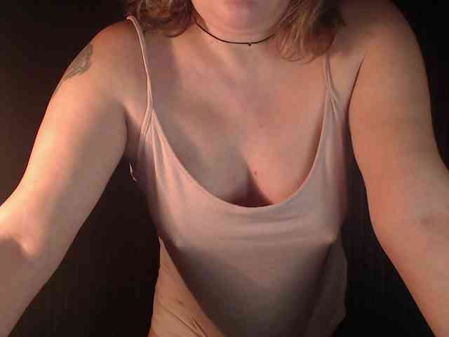 1hardnipples1 webcam