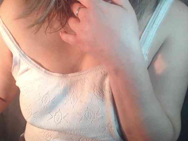 1hardnipples1 webcam