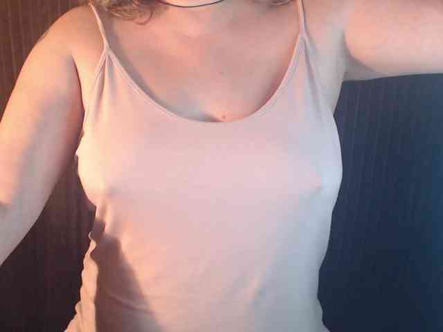 1hardnipples1 webcam