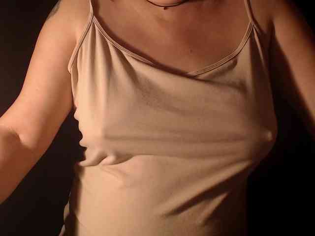 1hardnipples1 webcam