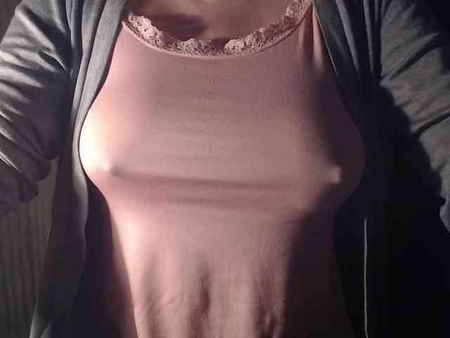 1hardnipples1 webcam