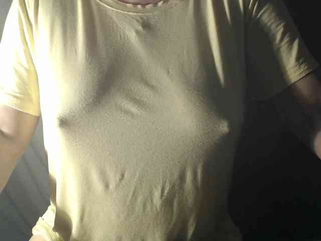 1hardnipples1 webcam