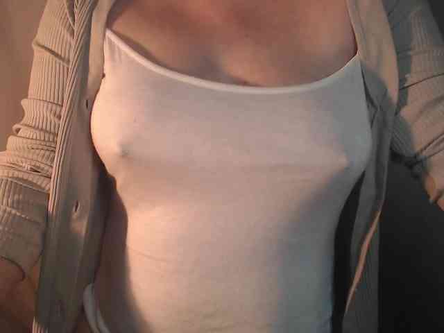 1hardnipples1 webcam