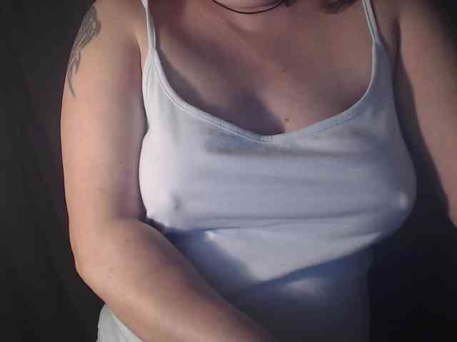 1hardnipples1 webcam