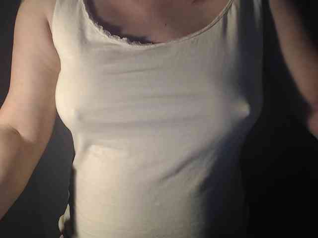 1hardnipples1 webcam