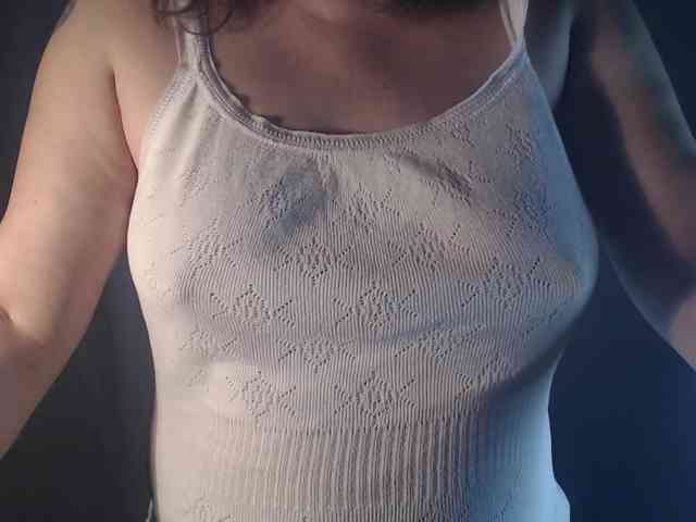 1hardnipples1 webcam