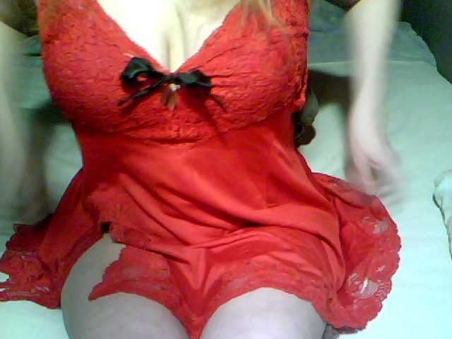 redcherry's BongaCams show and profile