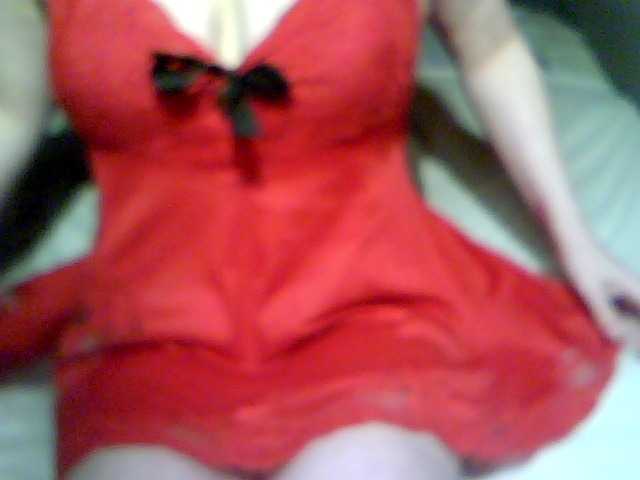 redcherry's BongaCams show and profile