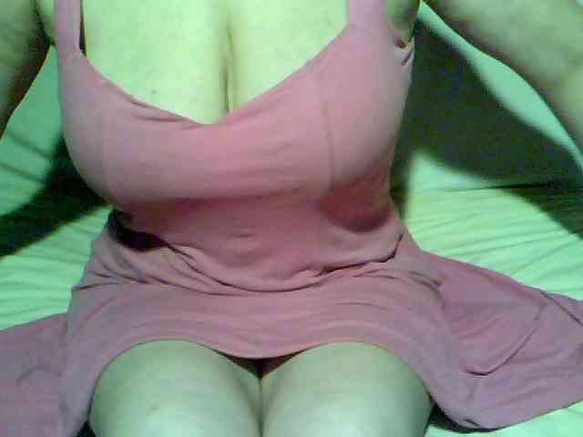 redcherry Live Webcam on BongaCams