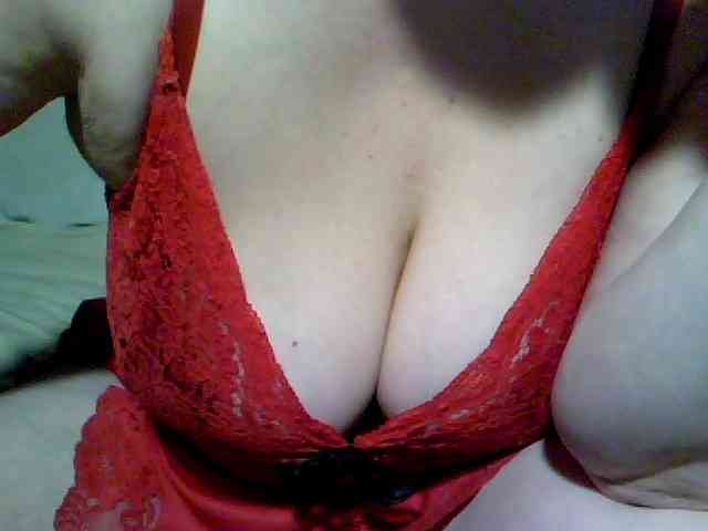 voyeur nude Redcherry