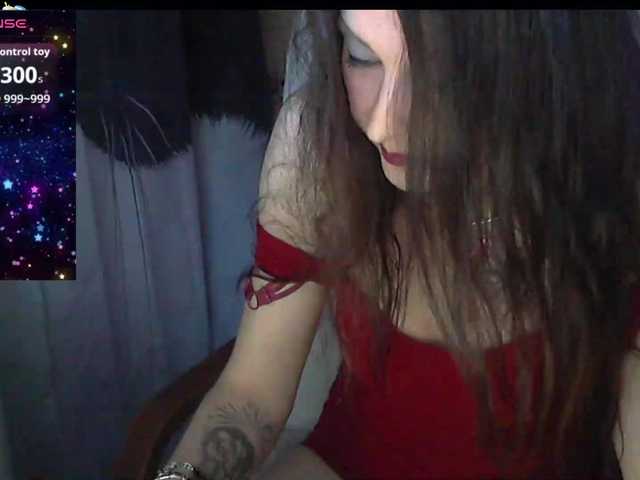 le modèle lu4ik est en webcam porno dans un show sur le site bongacams, il possède les tags suivants: White/Caucasian,Brunette,Shaved