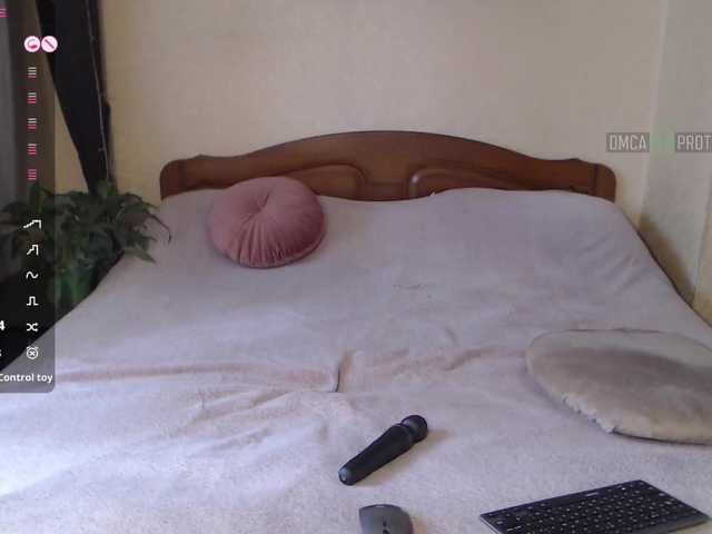 mellannie8's BongaCams show and profile