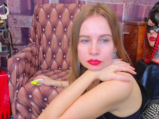 deluxekinky's BongaCams show and profile