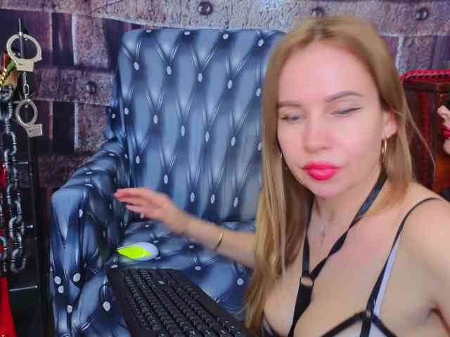 MistreSSEliZa webcam