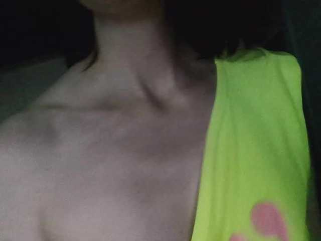 lilisexy14's BongaCams show and profile