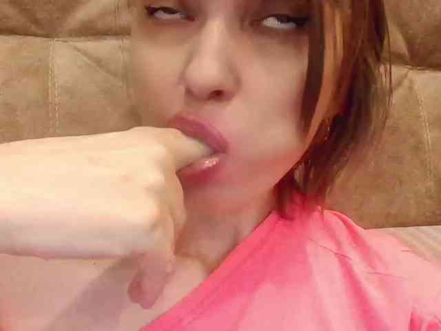 lilisexy14 webcam