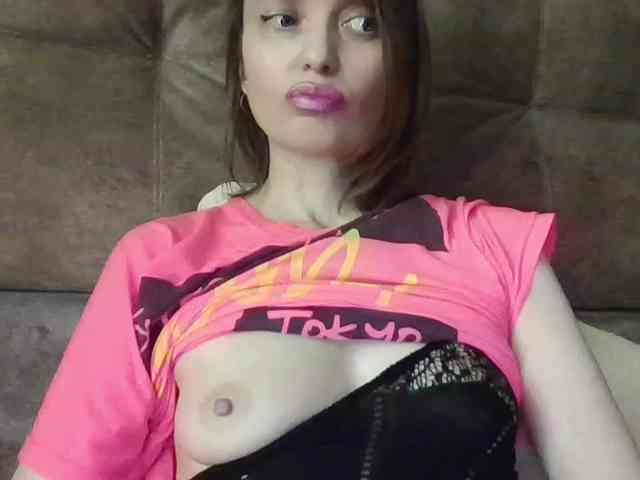 lilisexy14 webcam