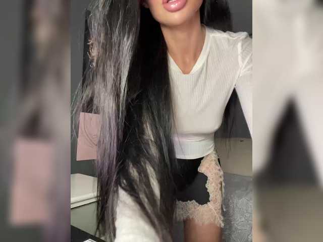 nicole21x —  @remain  naked !! LOVENSE ON 2 tok!! Vacation In Dubai or Monaco - 59.000 tokens!!