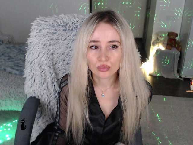 xyliganka777's BongaCams show and profile