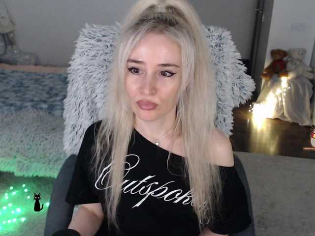 xyliganka777's BongaCams show and profile