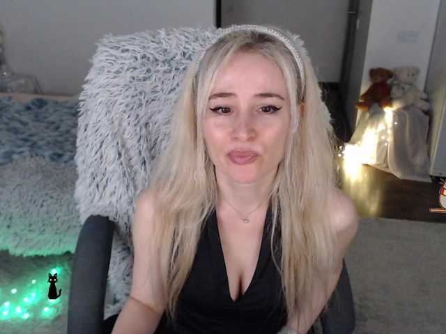 xyliganka777's BongaCams show and profile