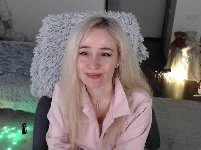 xyliganka777's BongaCams show and profile
