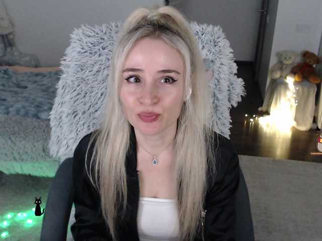 xyliganka777's BongaCams show and profile