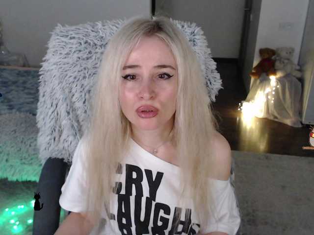 xyliganka777's BongaCams show and profile