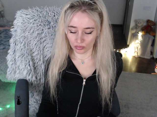 xyliganka777's BongaCams show and profile