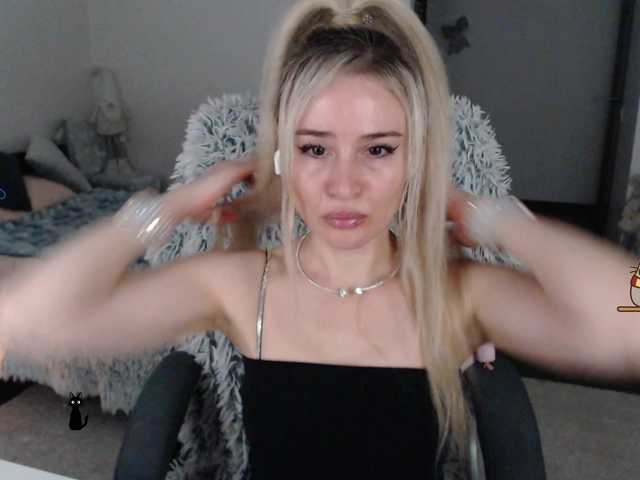 xyliganka777's BongaCams show and profile