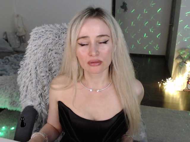 xyliganka777's BongaCams show and profile