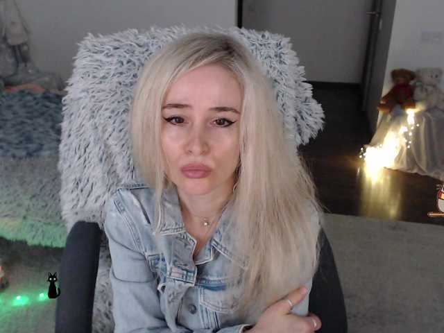 xyliganka777's BongaCams show and profile