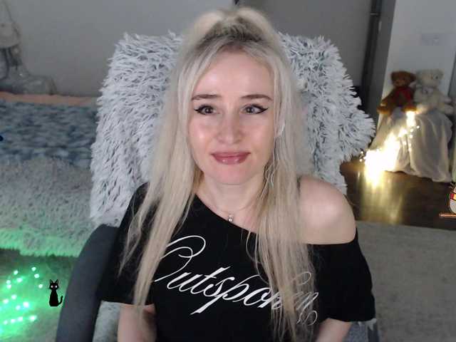 xyliganka777's BongaCams show and profile
