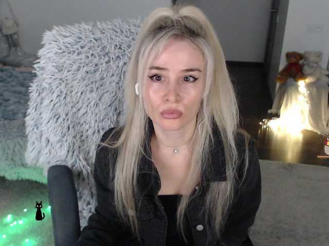 xyliganka777's BongaCams show and profile