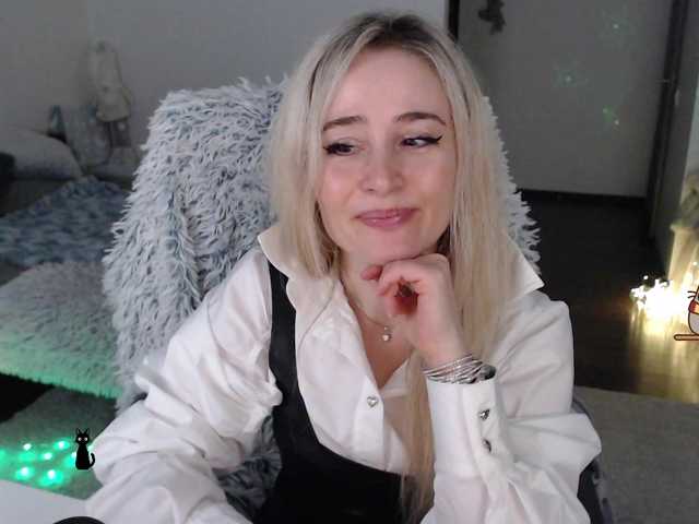 xyliganka777's BongaCams show and profile