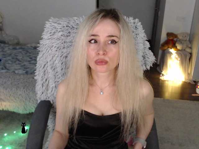 xyliganka777 live cam profile
