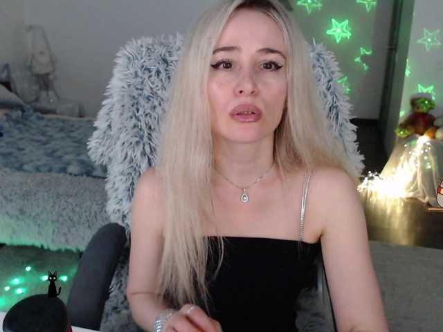 xyliganka777's BongaCams show and profile