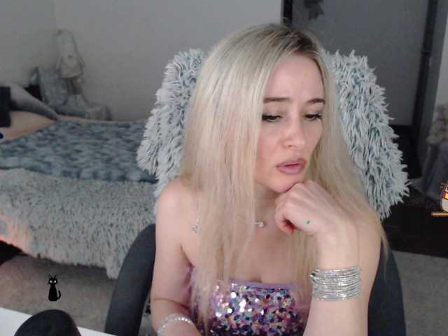 xyliganka777's BongaCams show and profile