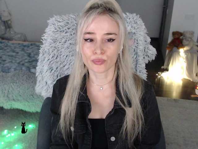 xyliganka777's BongaCams show and profile