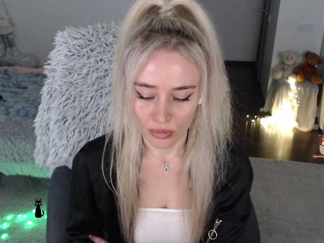 xyliganka777's BongaCams show and profile