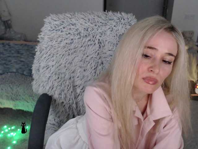 xyliganka777's BongaCams show and profile