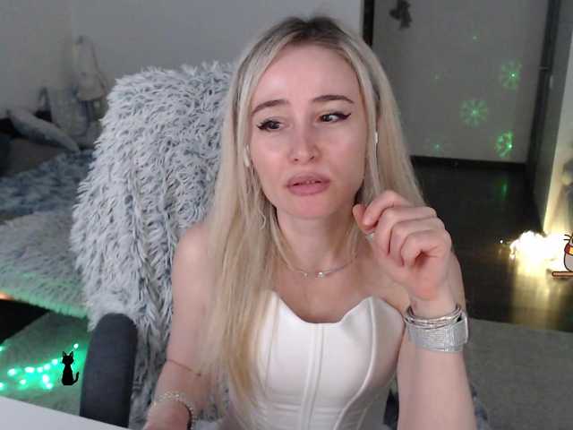 xyliganka777's BongaCams show and profile