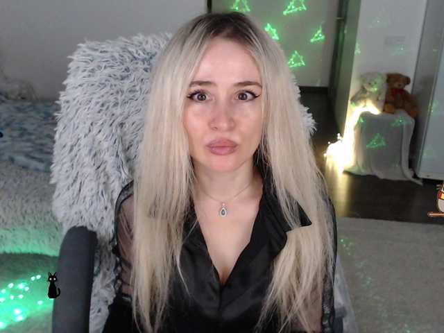 xyliganka777's BongaCams show and profile