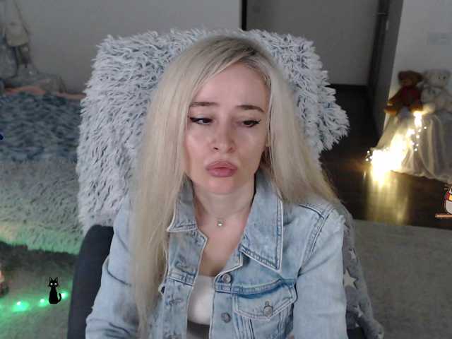 xyliganka777's BongaCams show and profile