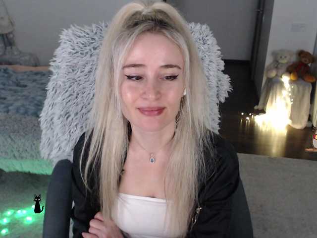 xyliganka777's BongaCams show and profile