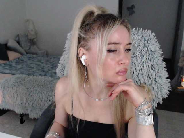 xyliganka777's BongaCams show and profile