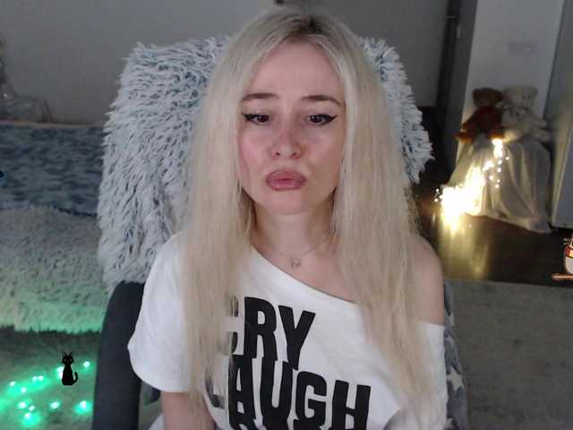 xyliganka777's BongaCams show and profile