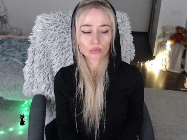 xyliganka777's BongaCams show and profile