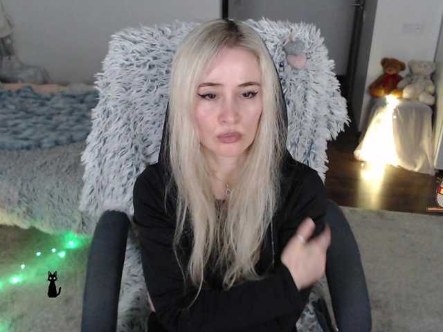 xyliganka777's BongaCams show and profile