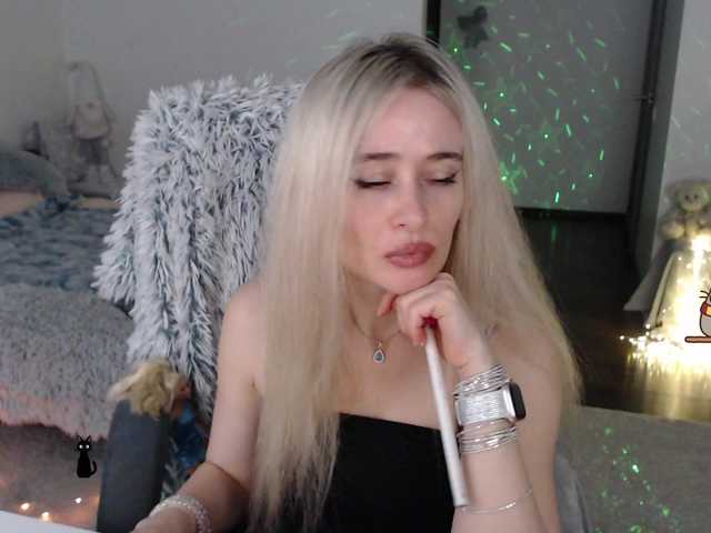 xyliganka777's BongaCams show and profile